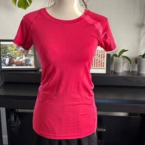 Lululemon Athletica Vibrant Pink Short Sleeve Tee